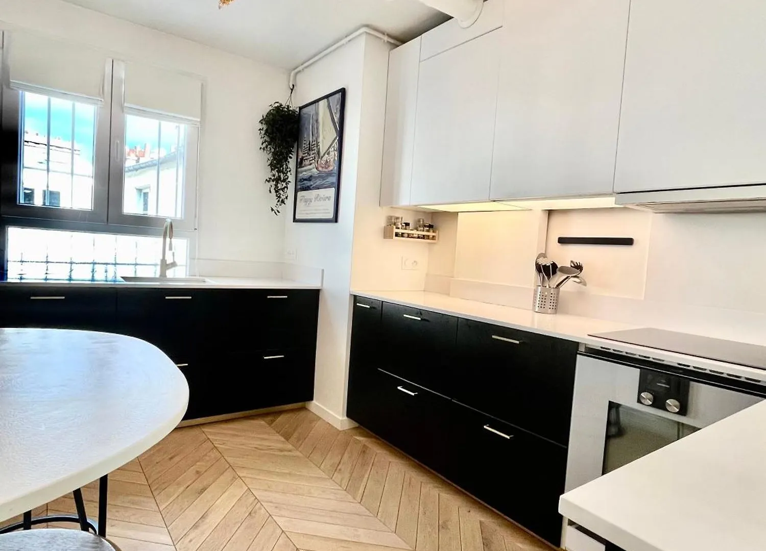 Moderne A 130 M² Proche Monceau Climatise Paris