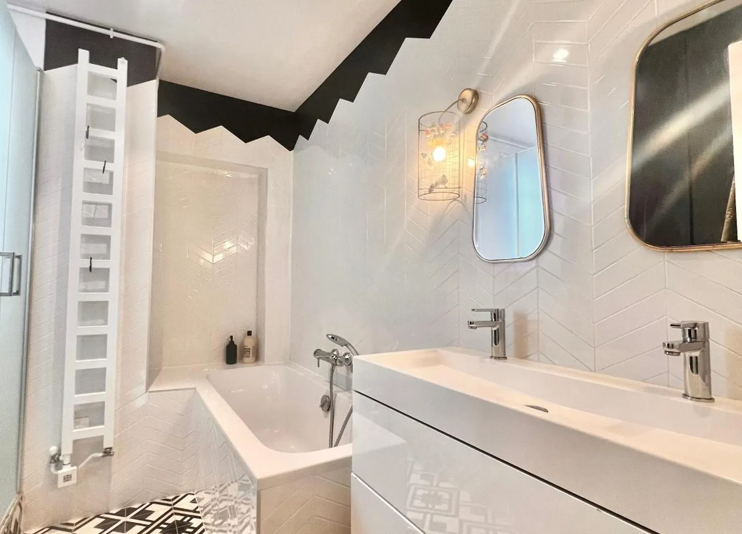 Moderne A 130 M² Proche Monceau Climatise Apartment *